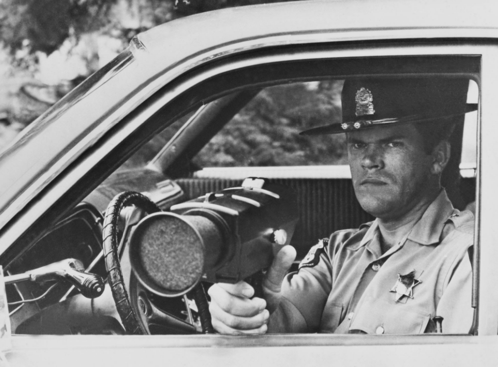 التطور البصري لعدسات Dashcam: من الشاهد الصامت إلى القرنية الرقمية